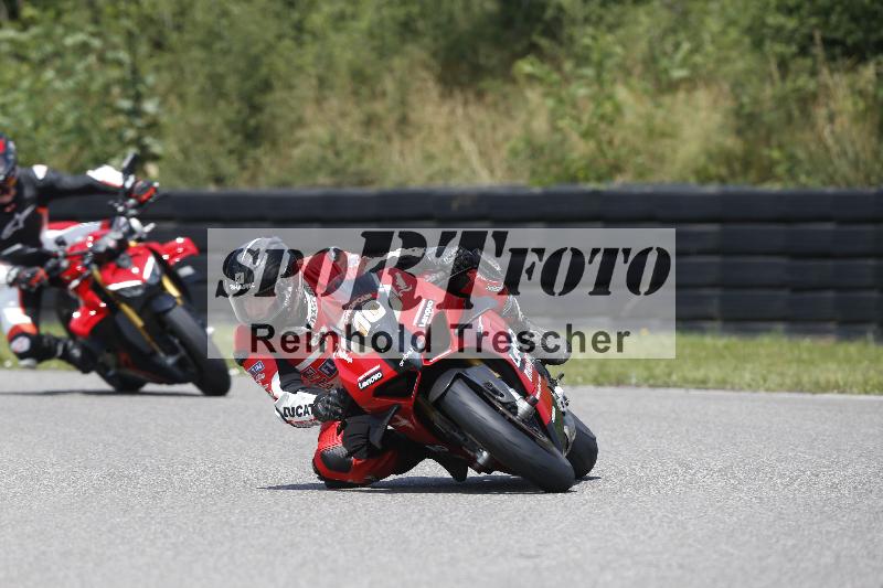 /27 12.06.2025 Ducati Schweiz Trackday Warmup  ADR/gelb-jeaune/10